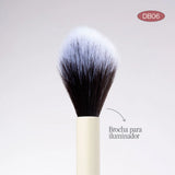 Brocha duo iluminador y polvo suelto DB06 - ATENEA