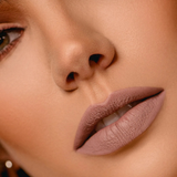 Labiales líquidos mate The Nude Elixir