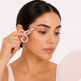 pinza para cejas MH Beauty, pinza de precisión, pinza de acero inoxidable, pinza para depilar cejas, herramienta para cejas, depilación facial, accesorio de belleza, pinza profesional, beauty tools, pinza para retirar vello, cuidado de cejas, herramienta de precisión