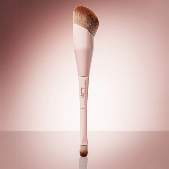 Brocha para base y corrector Flawless Stay Matte foundation dual ended Brush - Beauty Creations