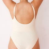 Traje de baño beige texturizado